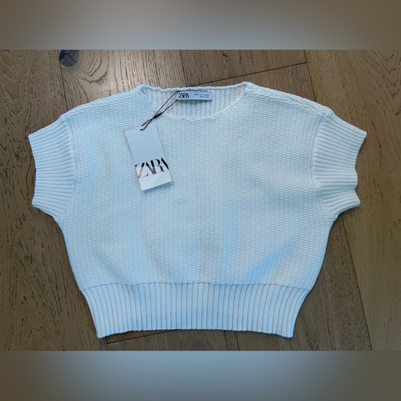 Zara - short sleeve sweater - Picture 3 of 6